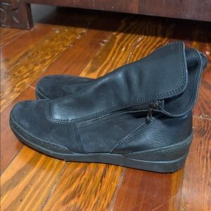 Arche Nubuck and Leather High Top Sneaker